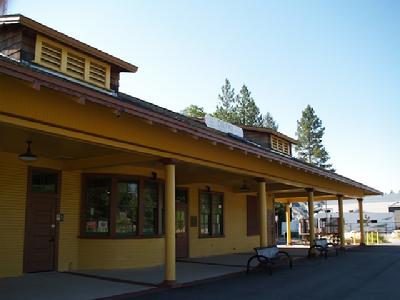 Colfax depot on the Southern Pacific image